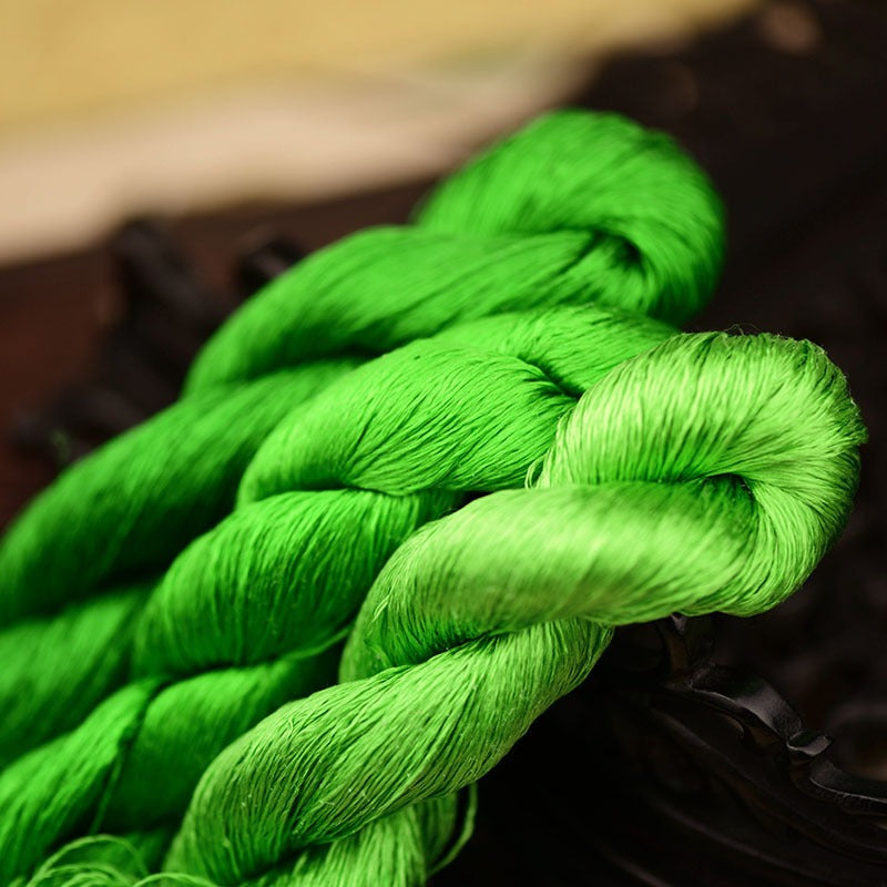 100% Mulberry Silk Embroidery Thread Skeins, 1# green colors